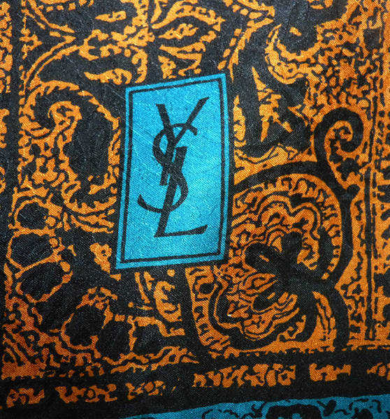 Foulard Yves Saint-Laurent Haute Couture En Soie - Motif Géométrique Vert - Avec Sa Boîte - Neuf