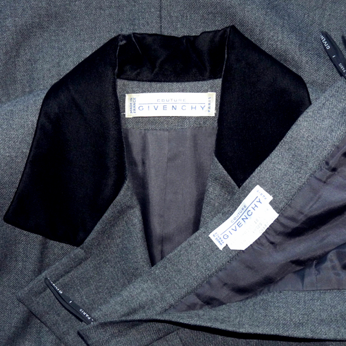 Ensemble Veste Et Jupe En Laine Gris ESCADA Taille 10 US - Costume Deux Pièces élégant Pour Soirée Ou Bureau